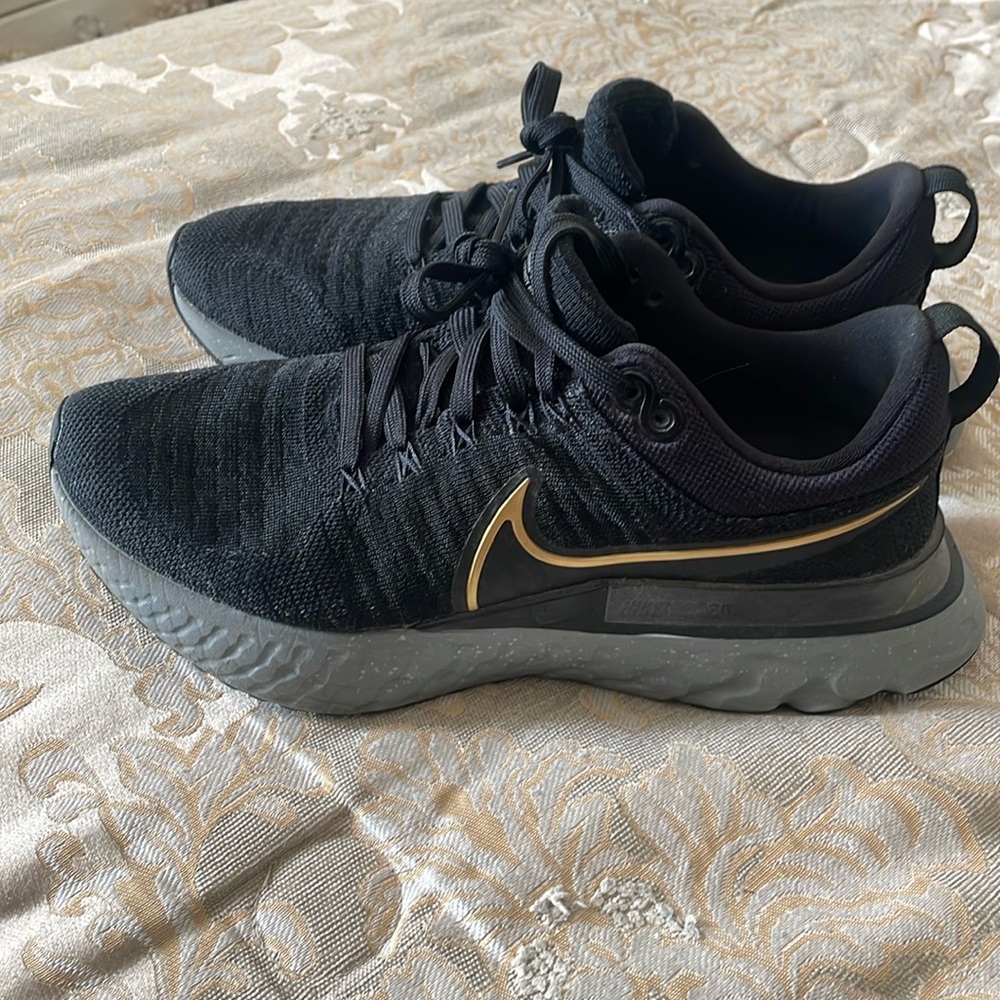 Nike react infinity fly knit- size 7
